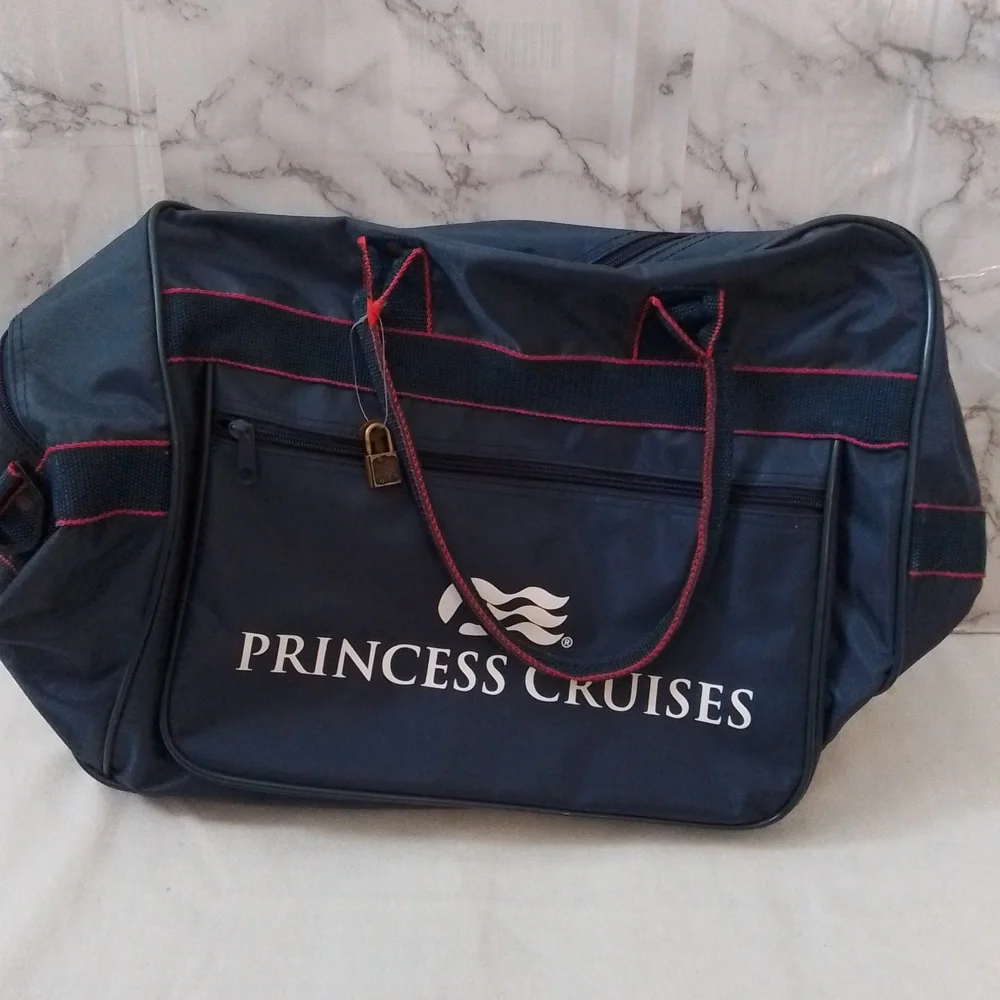 Princess Cruises Wheeled Expandable luggage bag w/ Samsonite toiletry bag